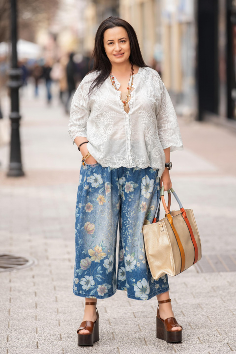 МАКСИ туника от памук в бяло с копчета и релефна бродерия