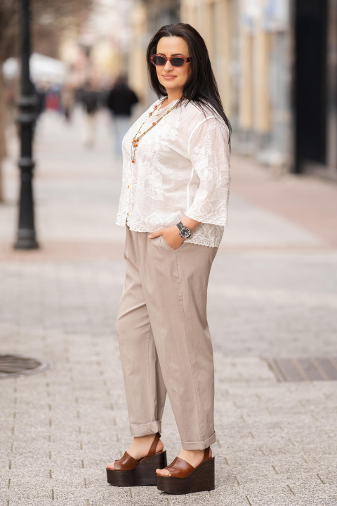 Макси туника от памук в цвят екрю с нежна бродерия