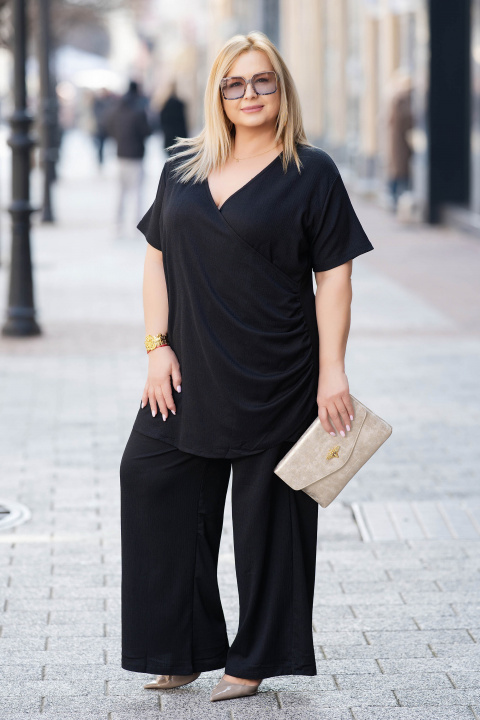 МАКСИ туника в черно с прехлупено деколте и релефна памучна материя