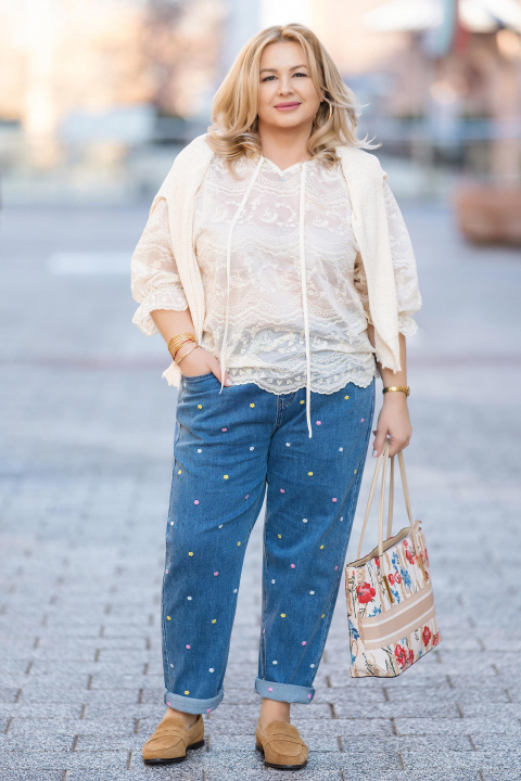 МАКСИ туника в цвят екрю с флорална бродерия и декоративни връзки