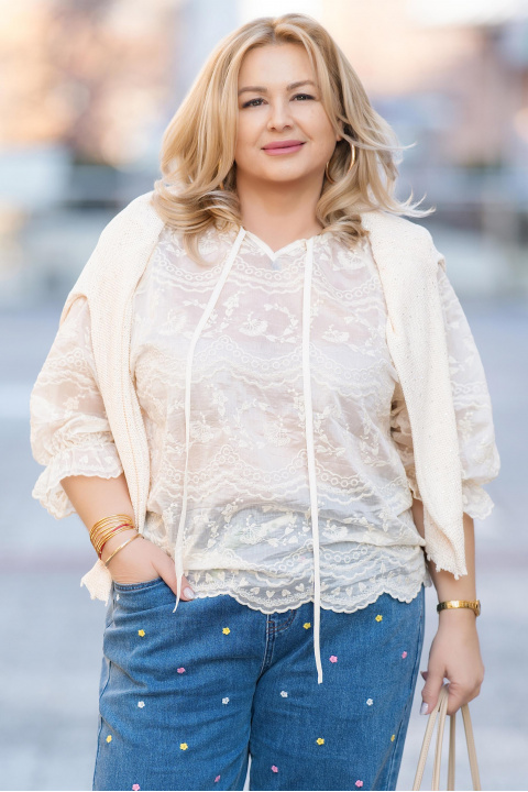 МАКСИ туника в цвят екрю с флорална бродерия и декоративни връзки