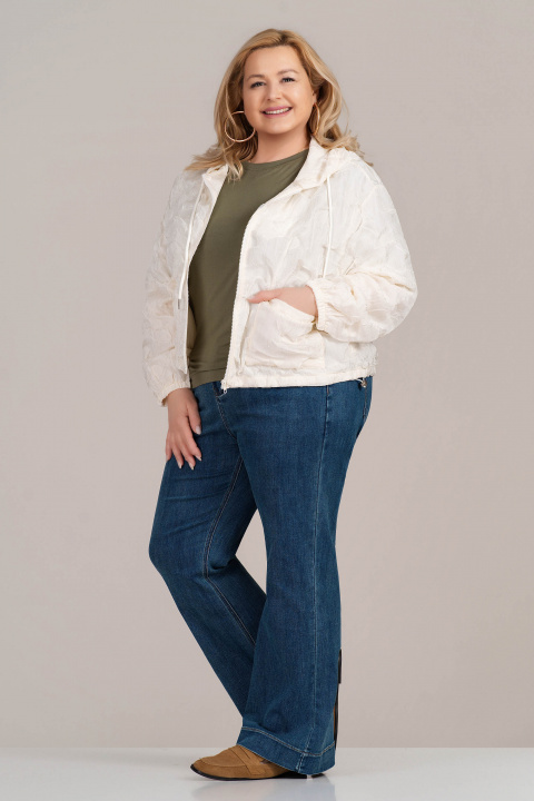 МАКСИ тънко яке в цвят ванилия с капитонирани елементи, качулка и връзки