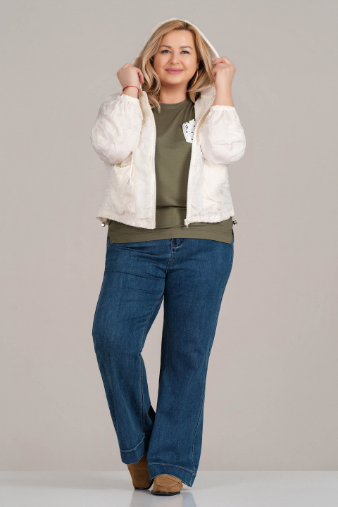 МАКСИ тънко яке в цвят ванилия с капитонирани елементи, качулка и връзки