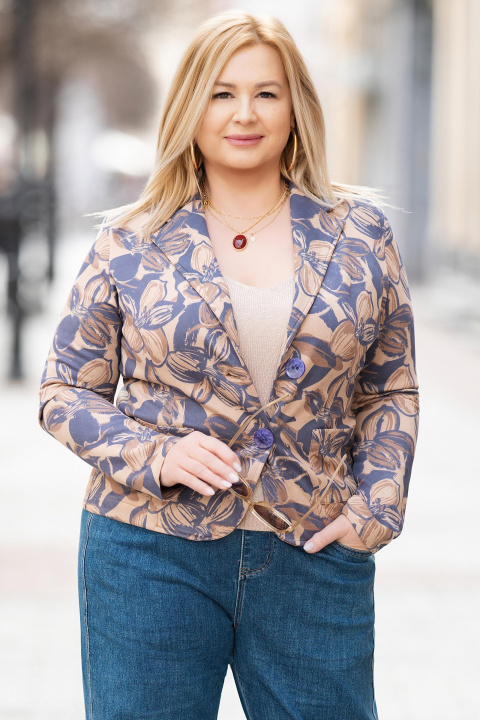 Макси вталено велурено сако в бежово с флорален принт