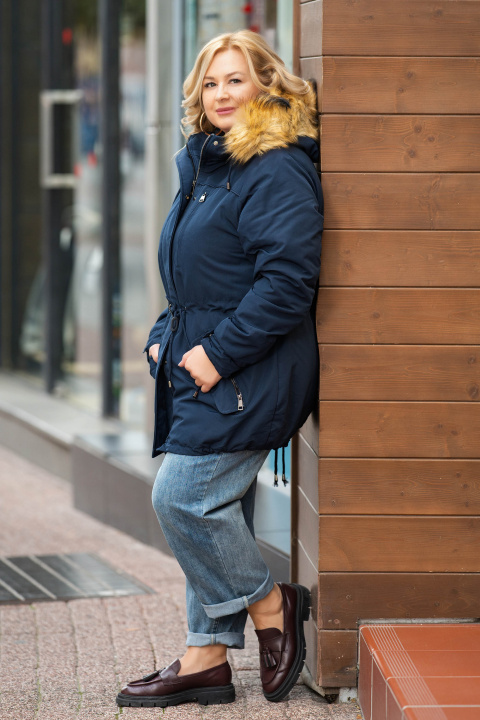 МАКСИ зимно яке тип парка в тъмносиньо с качулка и топла подплата