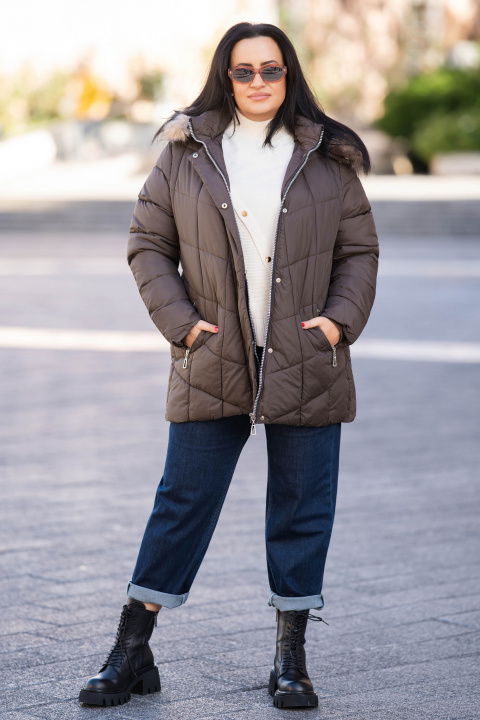 МАКСИ зимно яке в кафяво с качулка със свалящ се пух