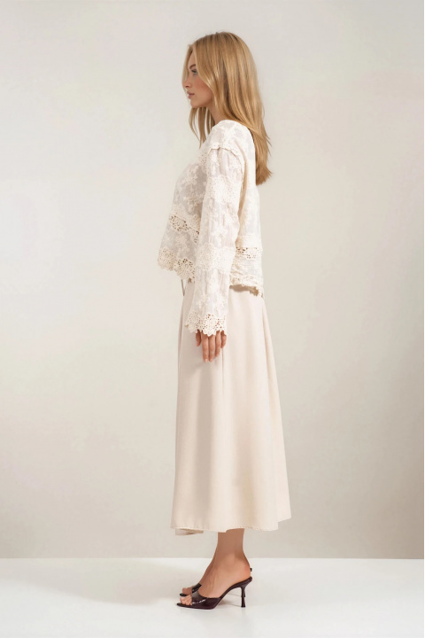 Миди пола в бежово с висока талия и допълнителен колан