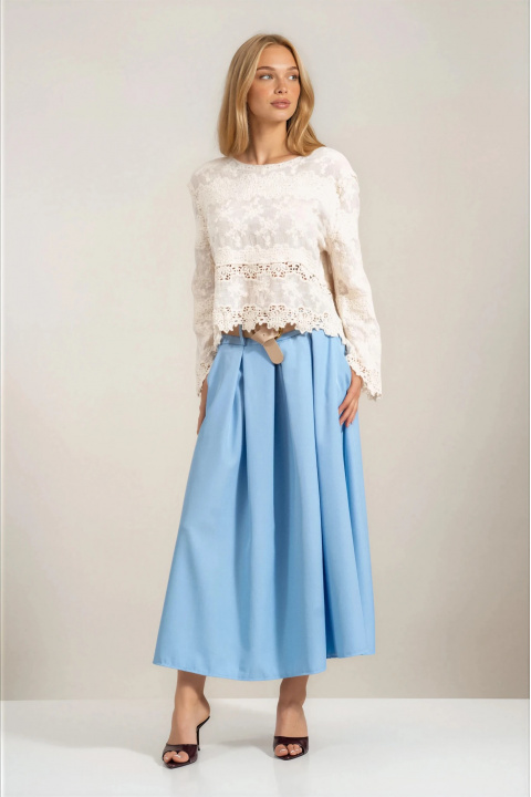 Миди пола в светлосиньо с висока талия и допълнителен колан