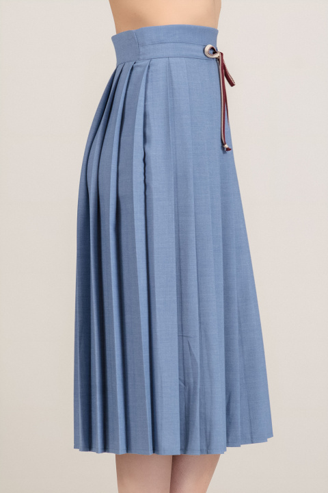 Плисирана пола в синьо с връзка в талията