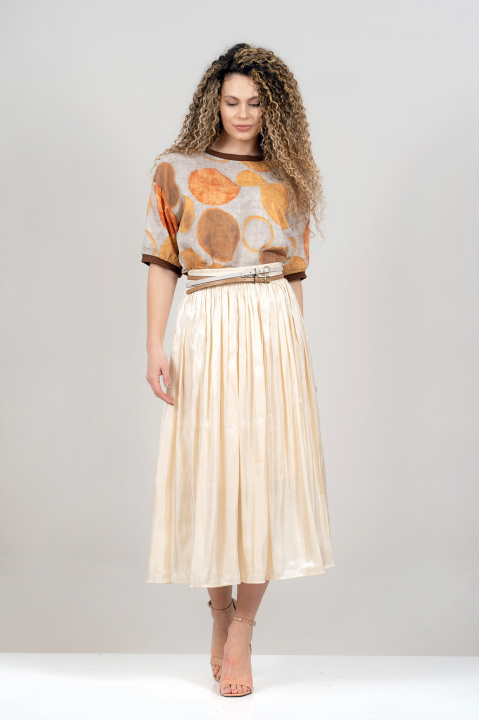 Пола в цвят шампанско със сатениран намачкан ефект