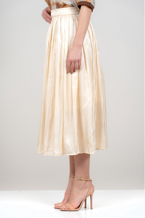 Пола в цвят шампанско със сатениран намачкан ефект