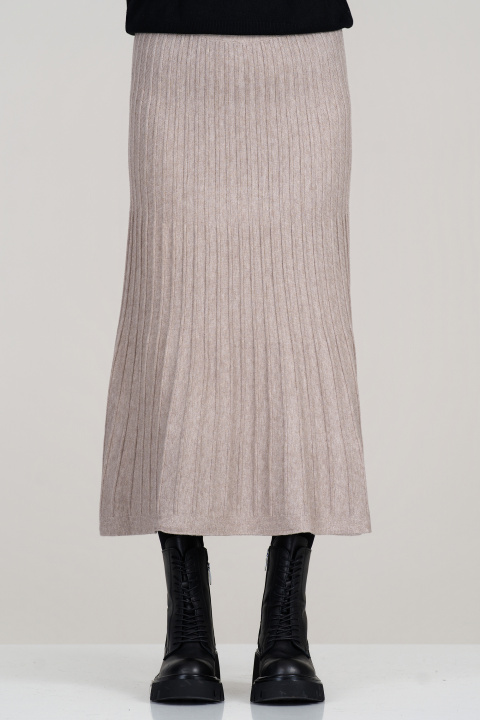 Пола в цвят визон от еластично фино плетиво с релефна текстура