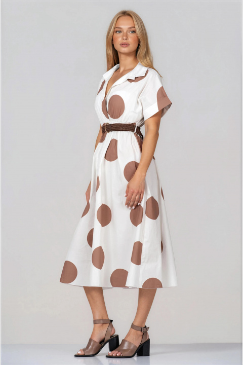 Рокля от памук в цвят екрю с кафяв принт на точки и колан на талията