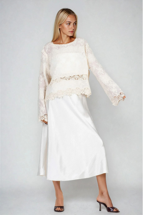 Сатенена миди пола в цвят екрю с изчистен силует