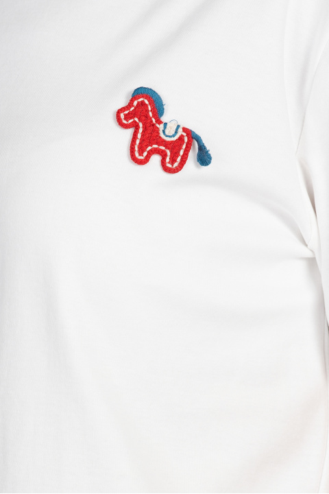 Дамска тениска от памук в бяло с обло деколте и бродерия конче