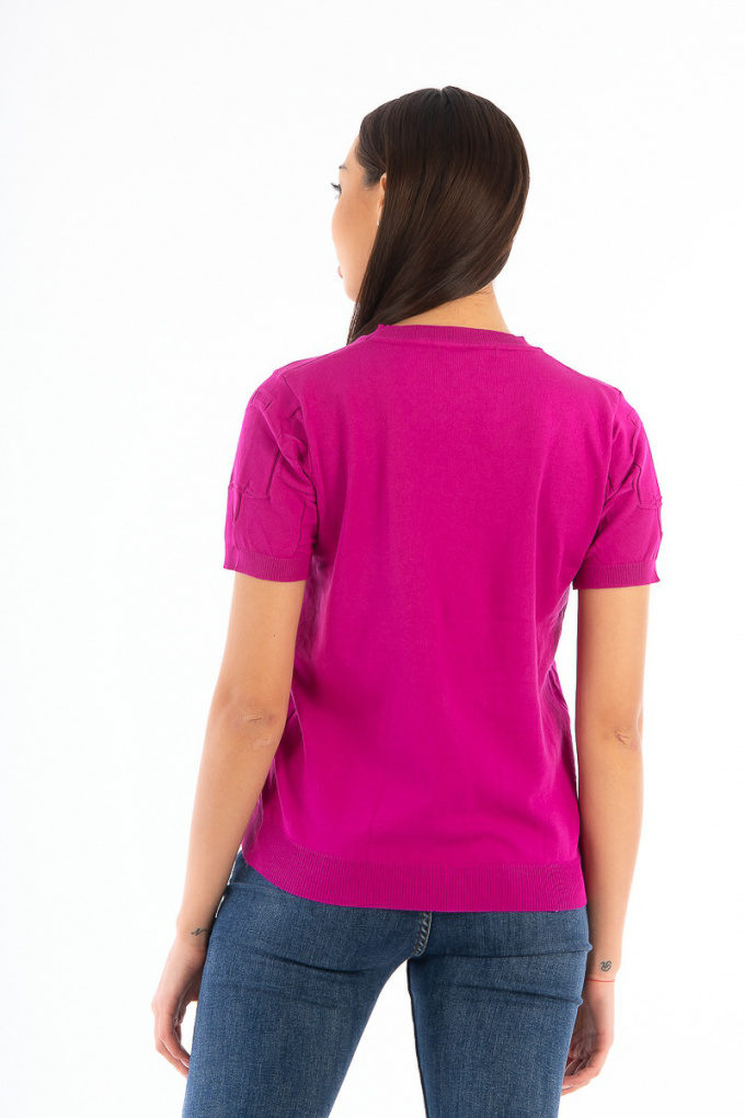Дамска блуза от фино плетиво в цикламе норозово с релефен принт