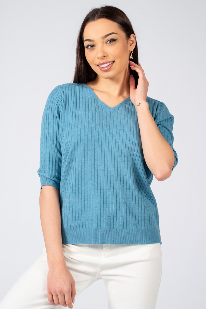 Дамска блуза от фино плетиво в синьо с 3/4 ръкав и релефни черти