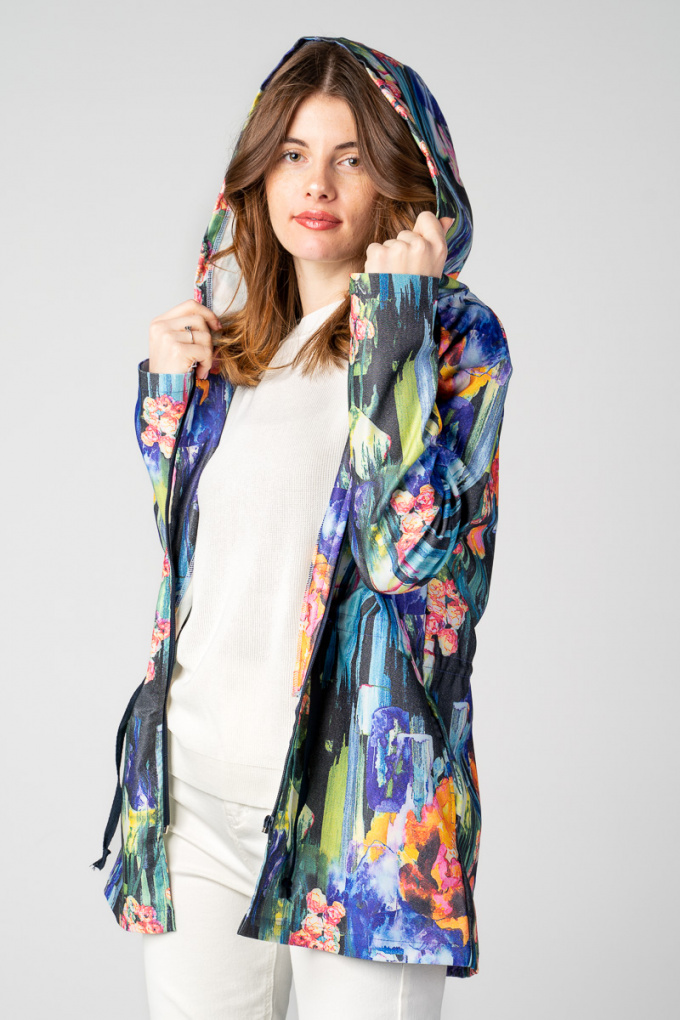 Дамско тънко яке с цветен акварелен принт