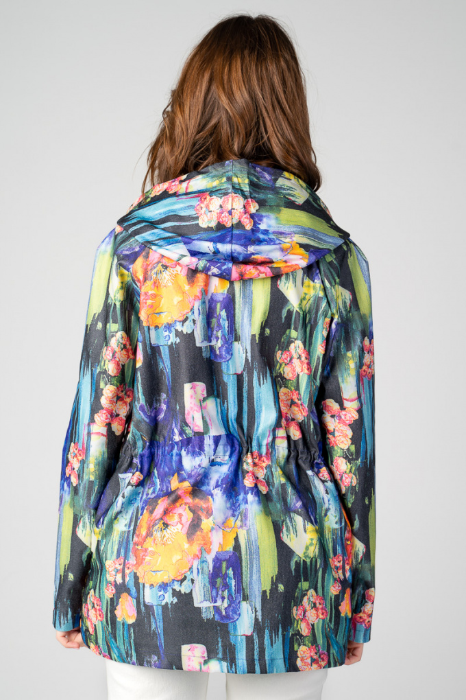Дамско тънко яке с цветен акварелен принт