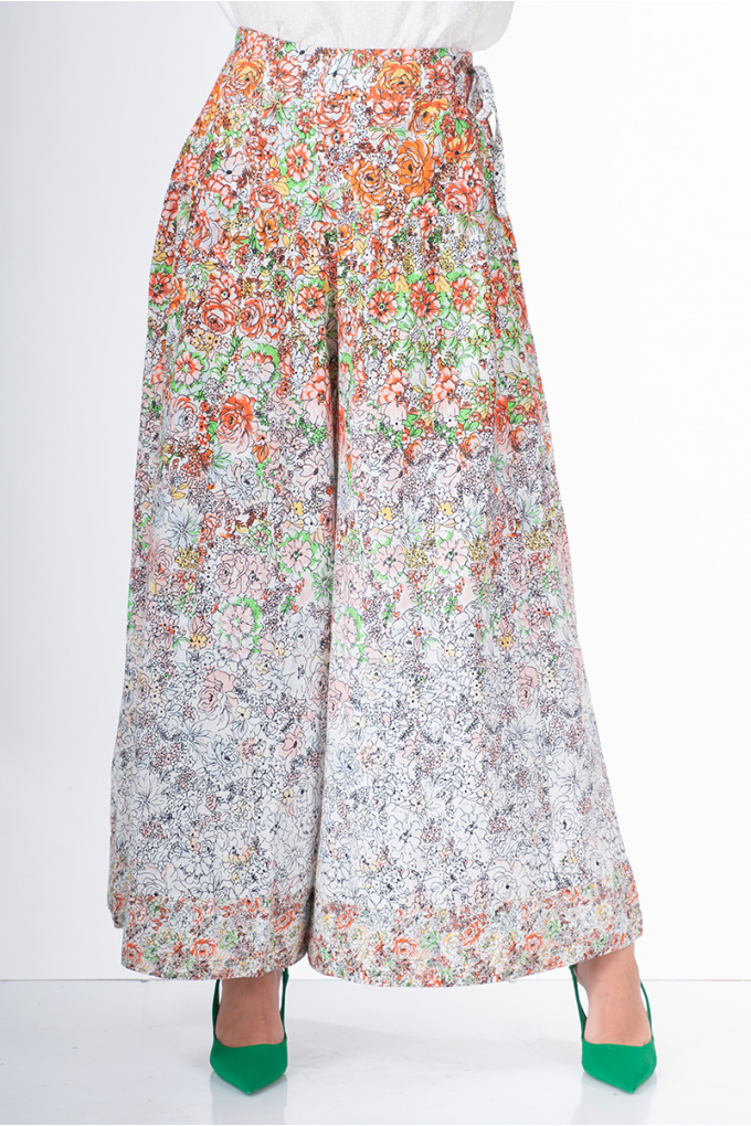 Дамски пола-панталон от памук с ситен флорален принт