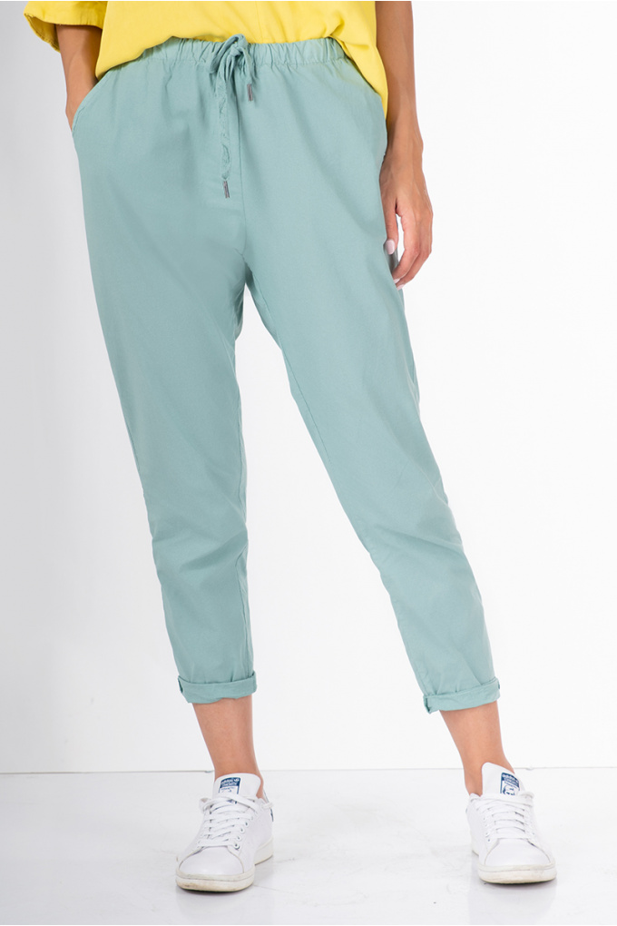 Дамски панталон с връзка от тънък памук в зелено