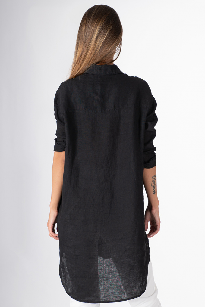 Дамска риза от лен в черно издължен модел