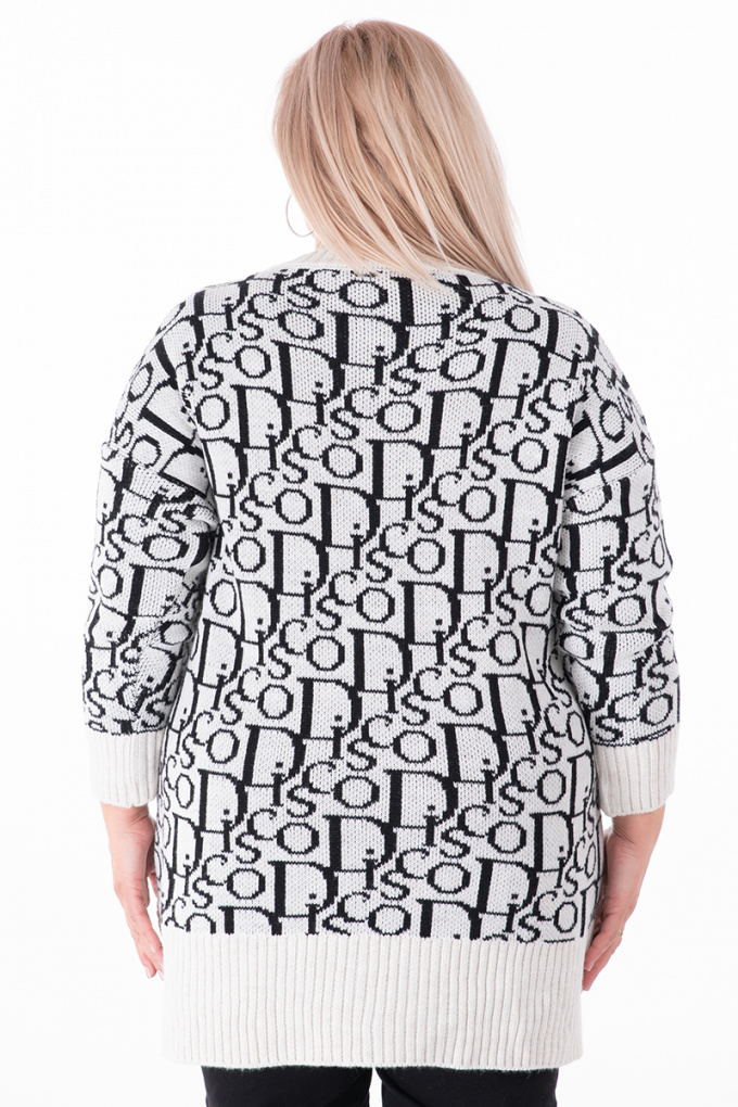МАКСИ пуловер в бяло с черни букви