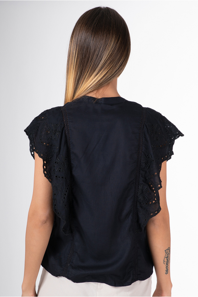 Дамска блуза с рязана бродерия в черно