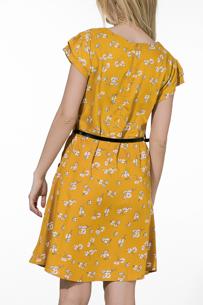 Дамска рокля в жълто на цветя с колан