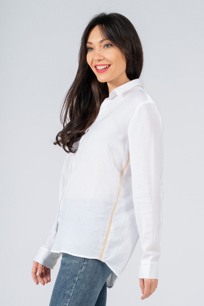 Дамска риза в бяло със страничен бежов кант