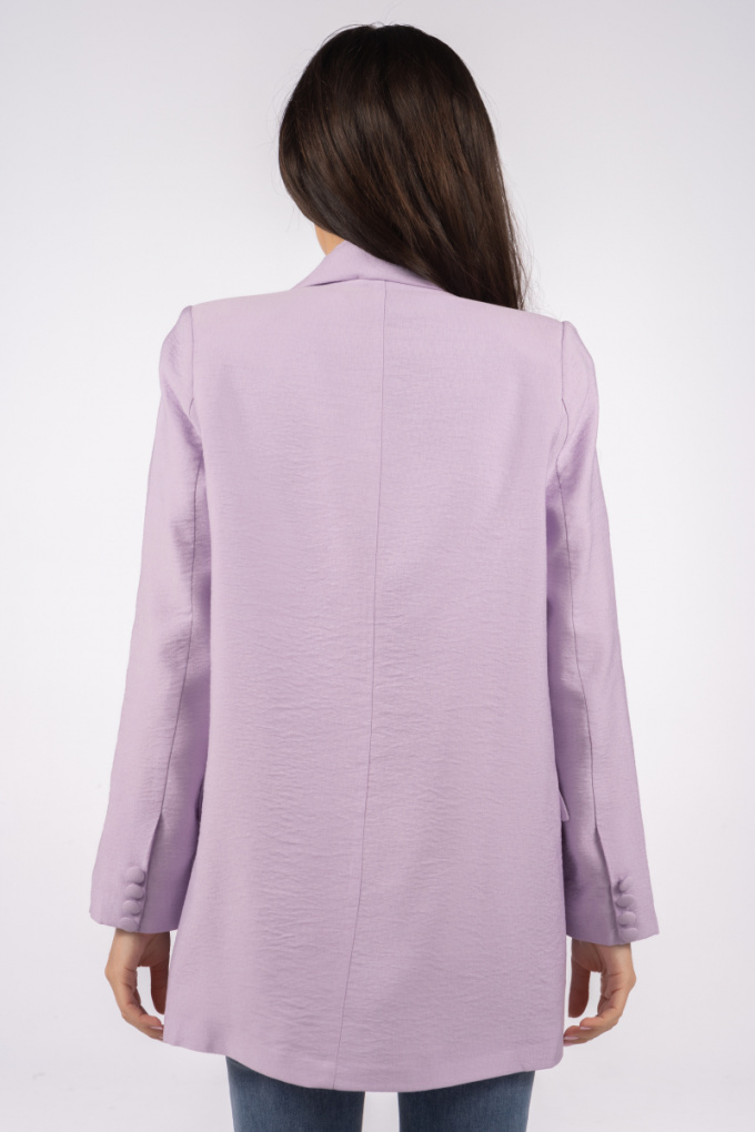 Дамско двуредно сако в лилаво с имитация на джобове