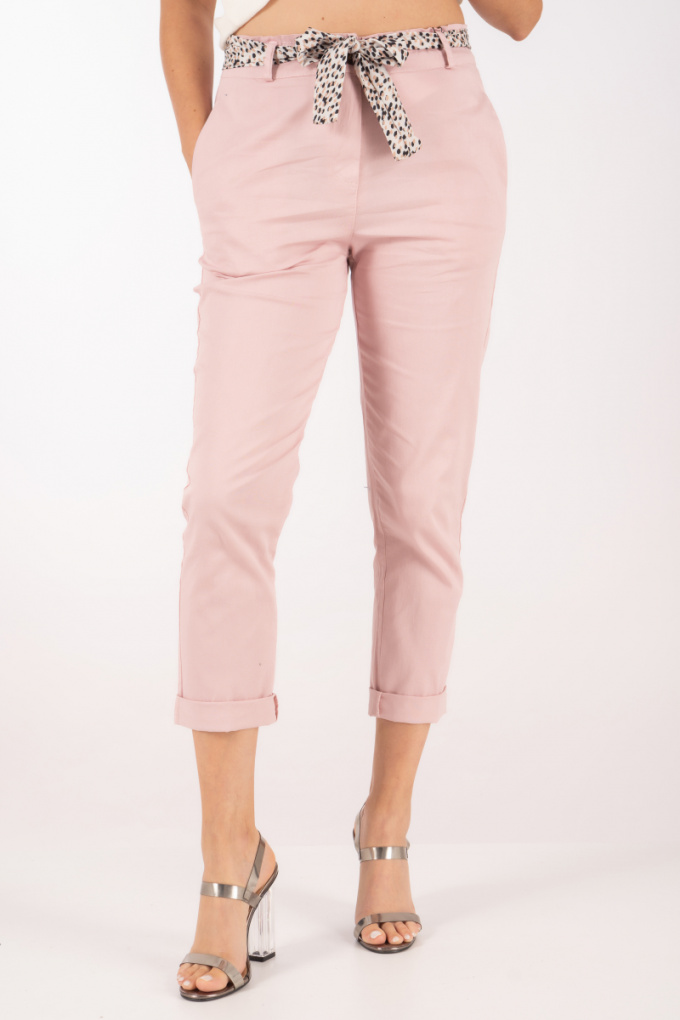 Дамски панталон от памук в светлорозово с ластик на талията и цветен колан