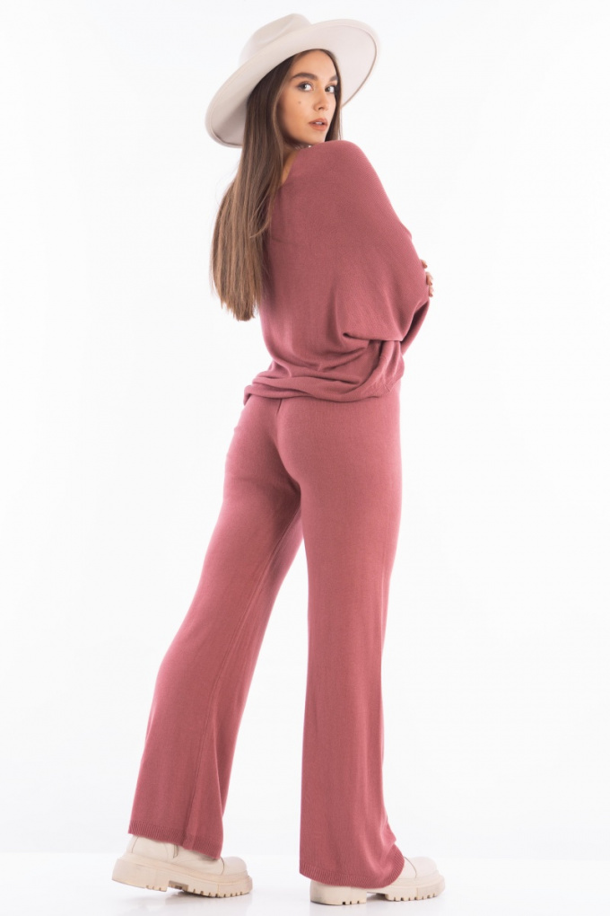 Дамски комплект от фино плетиво в розово от панталон и блуза