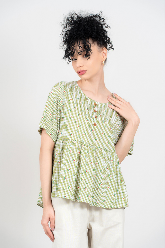 Дамска блуза с принт зелено каре и ситни цветя