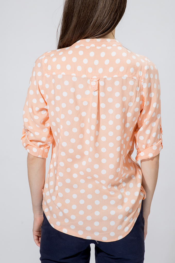 Дамска риза в прасковен цвят на бели точки