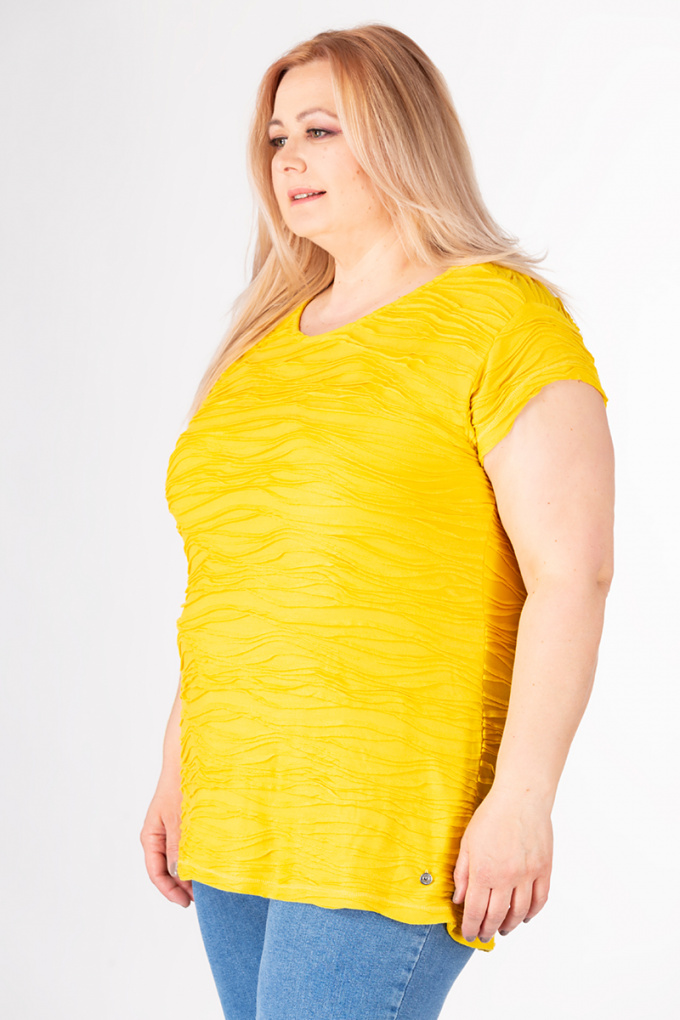 Макси блуза в жълто от релефна материя