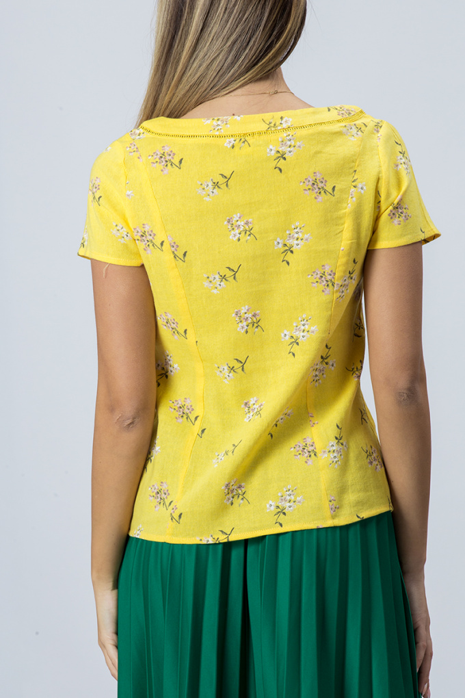 Дамска ленена блуза в жълто с цветя