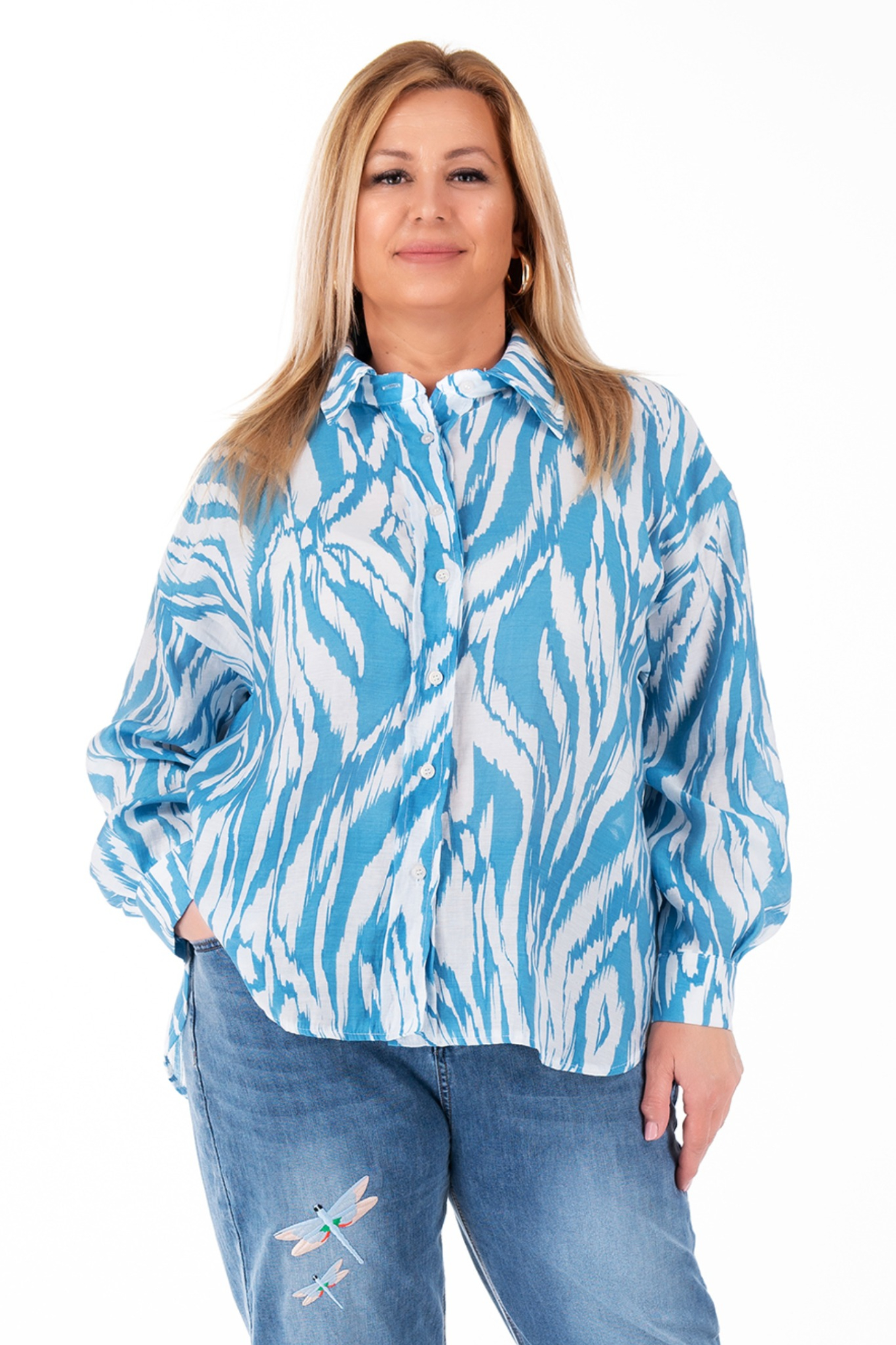 МАКСИ риза с преливащи синьо-бели вълни