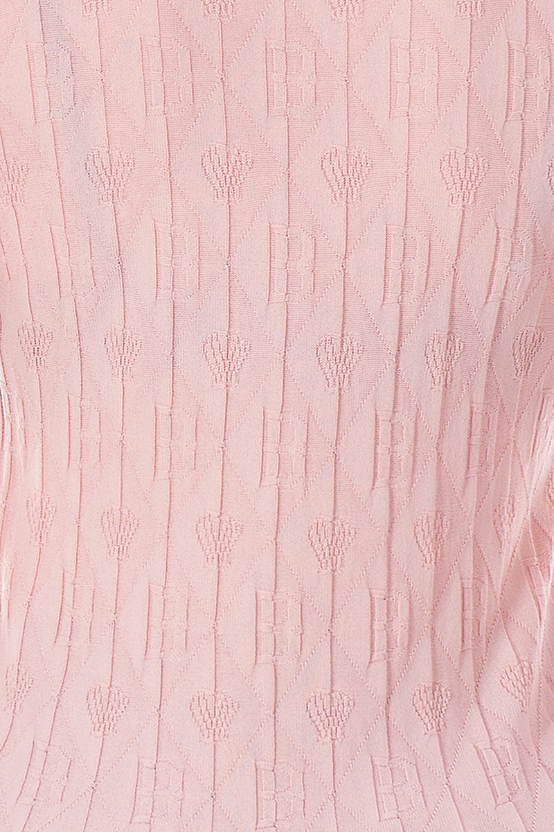 Дамски топ от фино плетиво в розово със злата декорация по деколтето и релефен принт