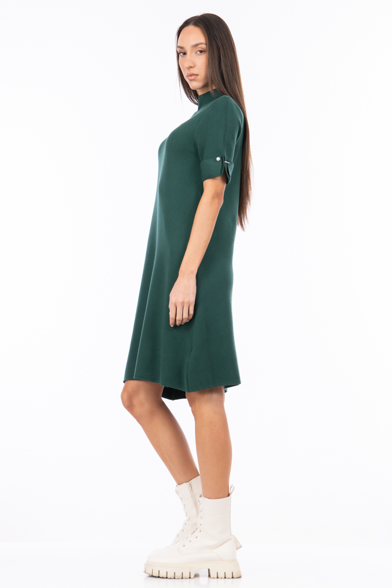 Права рокля от фино плетиво в зелено