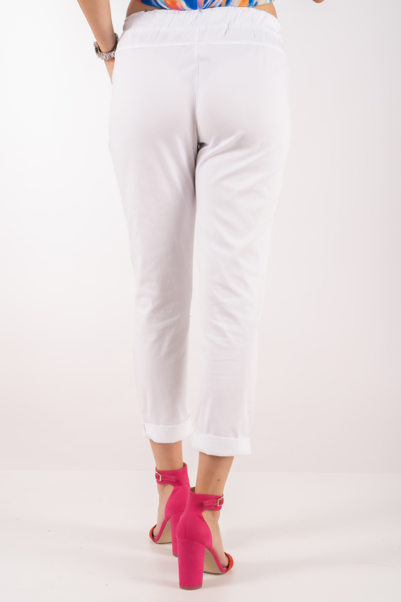 Дамски спортен панталон от памук в бяло с връзка и ластик на талията