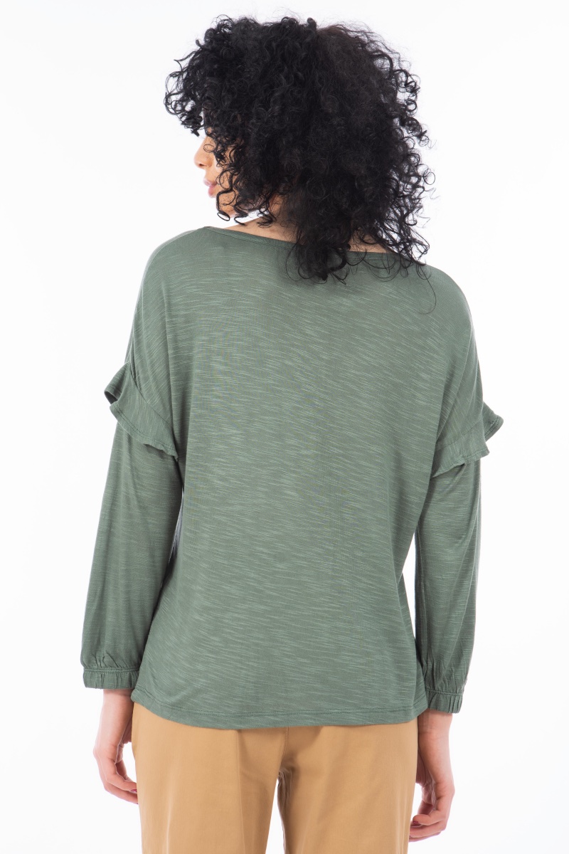 Дамска блуза в зелено с харбали на рамената