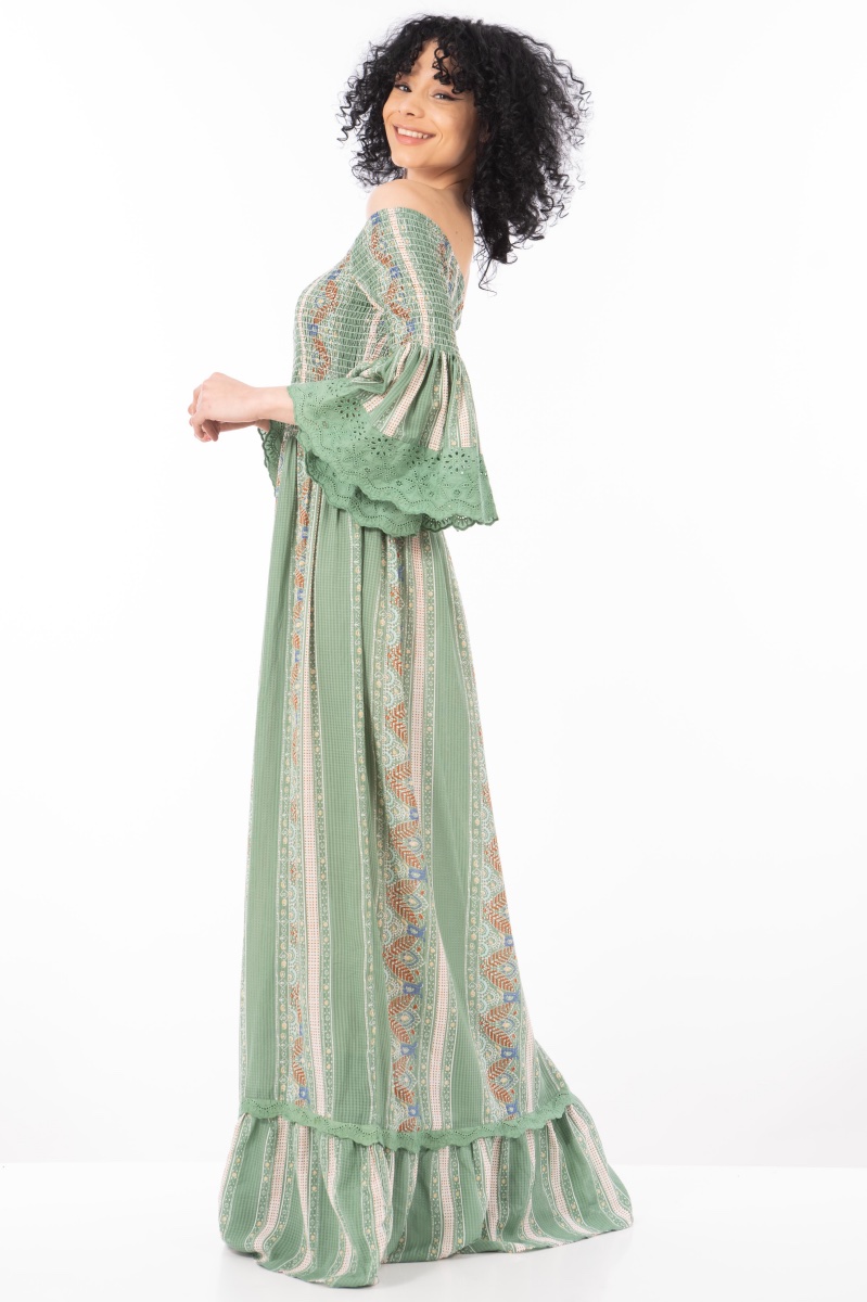 Дълга индийска рокля в ментово зелено с етно принт