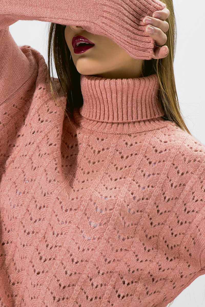 Пуловер в розово с ажурна плетка