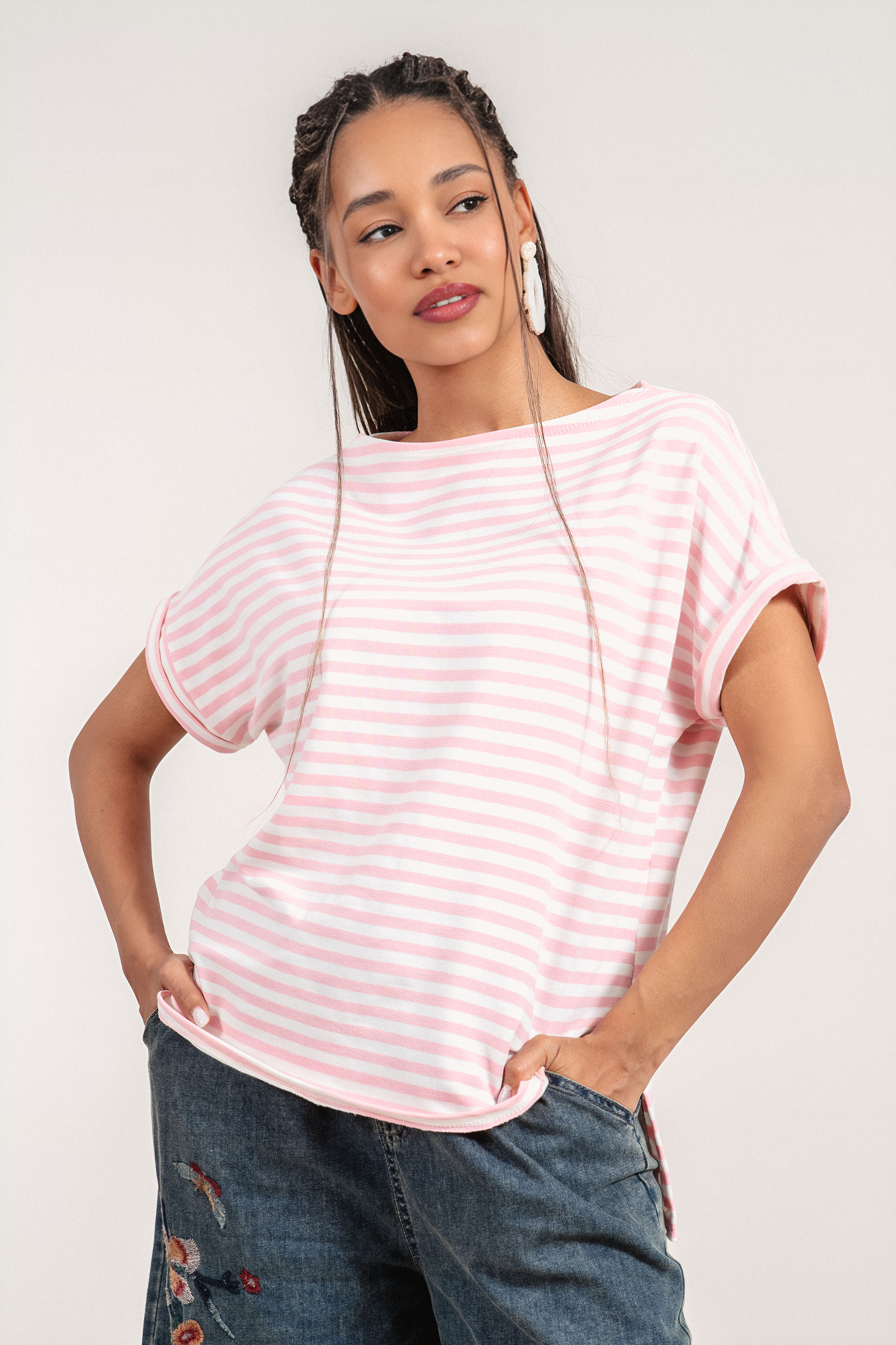 Дамска блуза с къс ръкав и раиран розов принт