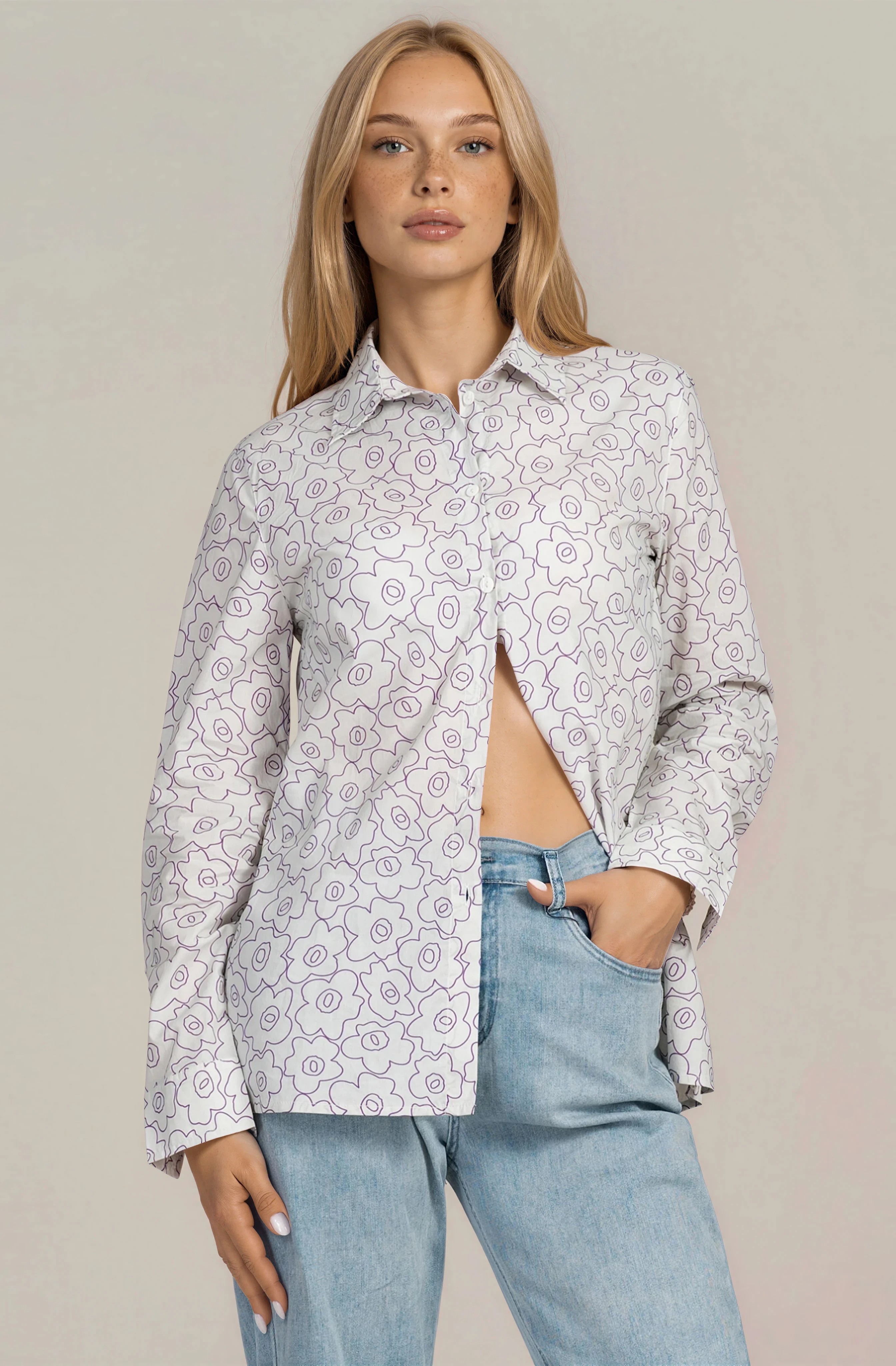 Дамска риза ''Dragonfly'' от памук в бяло с лилав флорален принт