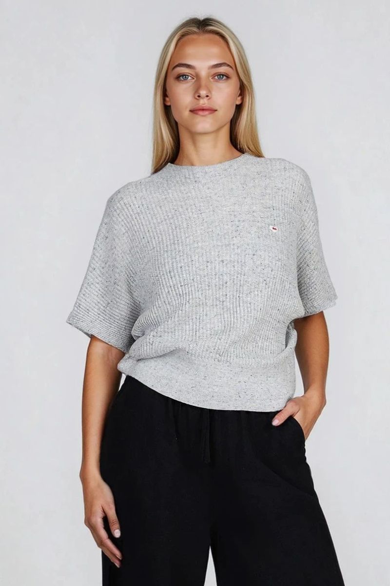 Дамска сива блуза от фино плетиво с меланж и полу поло яка