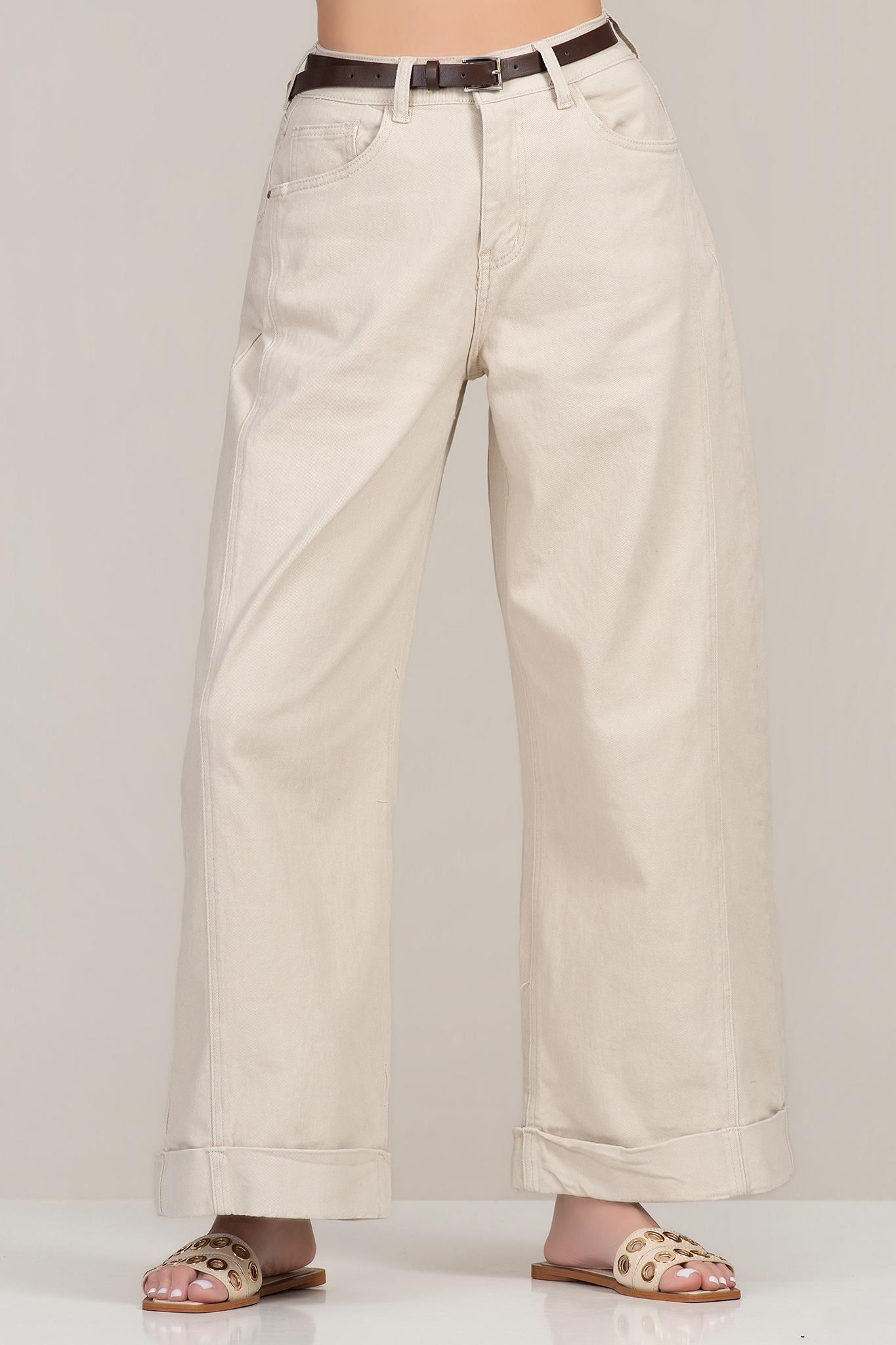 Дамски дънки от памук в бежово с широк крачол и висока талия