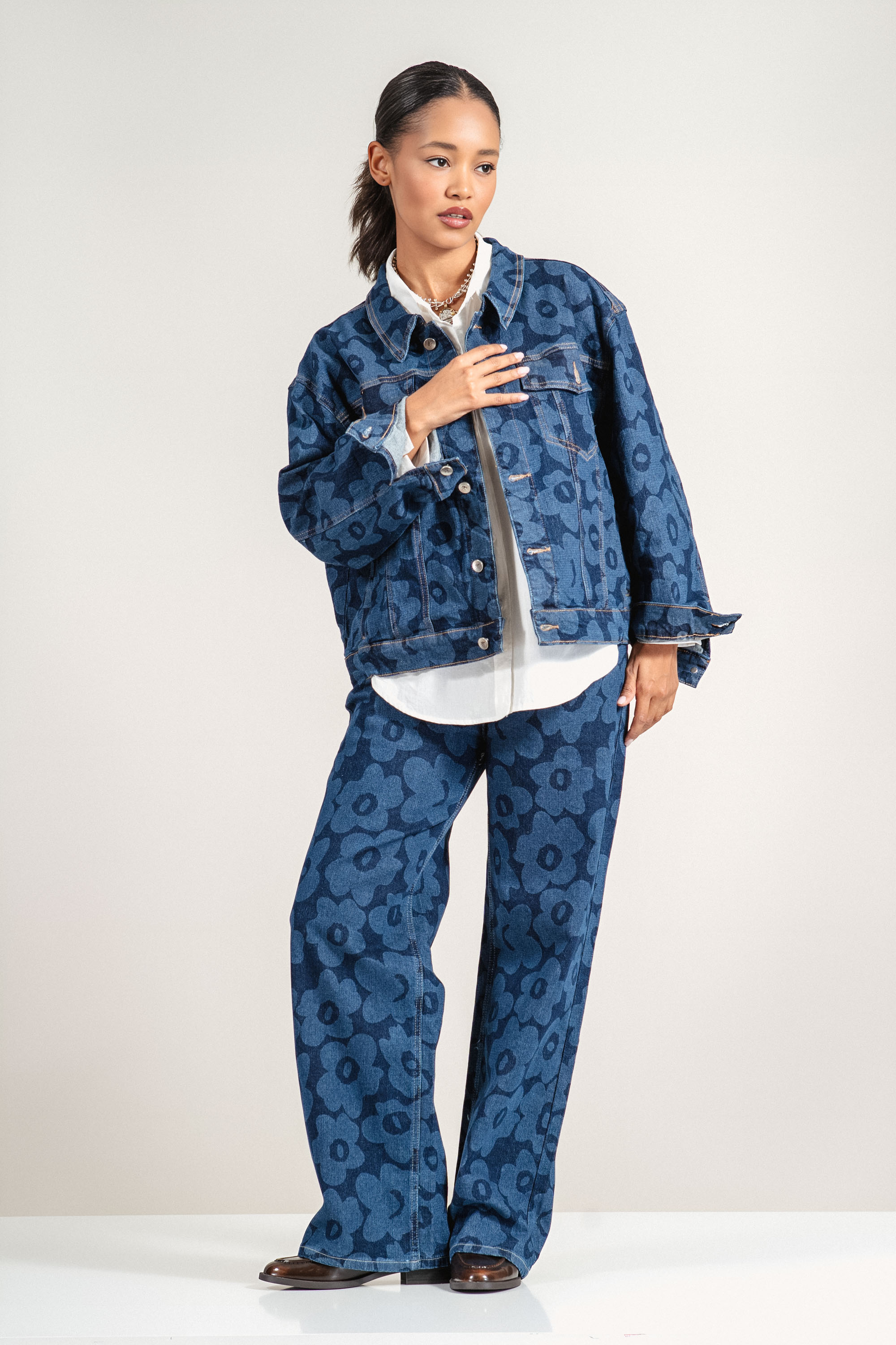 Дамско дънково яке ''Dragonfly'' в тъмносиньо с принт светли цветя