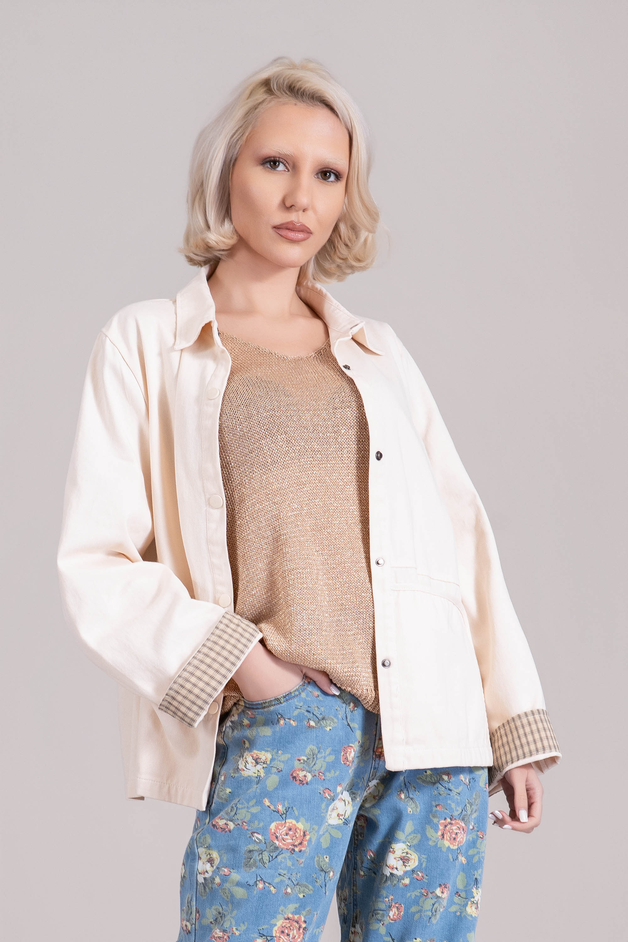 Дамско преходно яке от памук в светлобежово с тик-так закопчаване